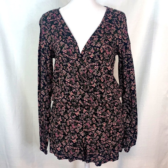 Forever 21 Black Floral Long Sleeved Romper- NWT - Picture 1 of 13